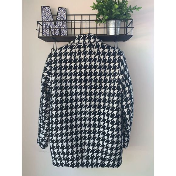 THEORY - Picture 7 of 14